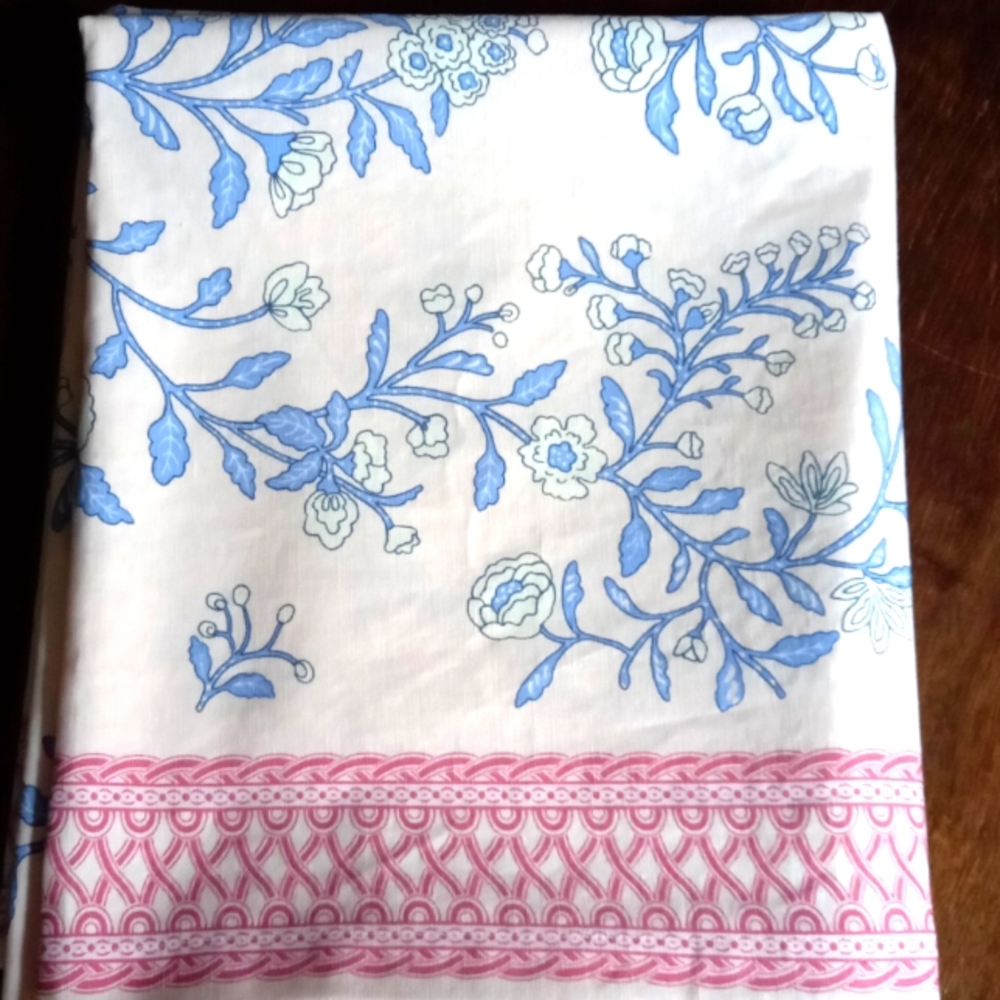 Charlotte Moss table cloth